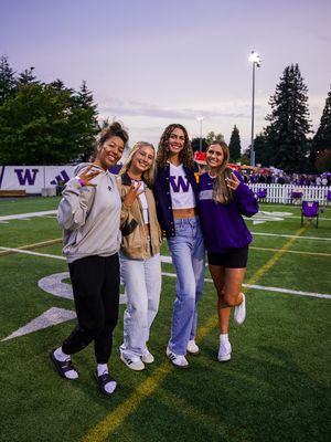 Image post by @uw_wbb on Instagram