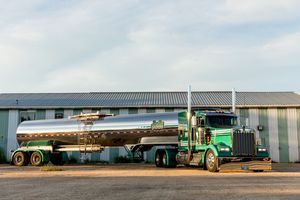 Image post by @inlandkenworthus on Instagram