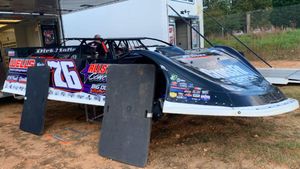 Image post by @markofvalordirt on Facebook
