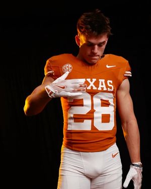 Image post by @texasfootball on Instagram