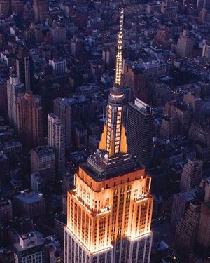 Image post by @empirestatebldg on Instagram