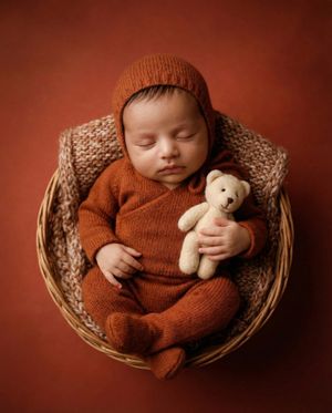 Image post by @newbornbabyphotographystudio on Instagram