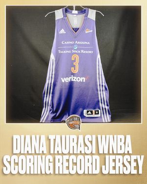 Image post by @hoophall on Instagram
