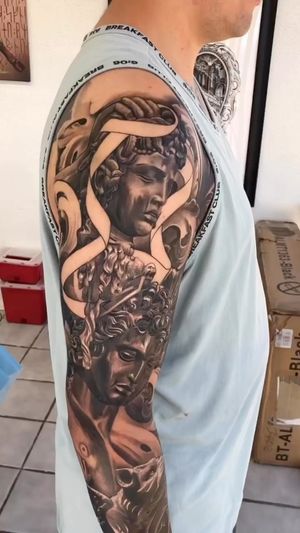 Video post by @skindesigntattoos on Instagram