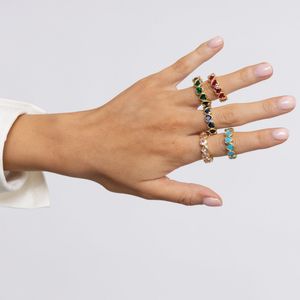 Image post by @juliaszendreijewelry on Instagram