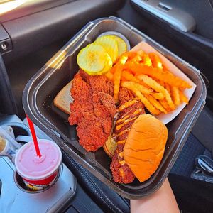 Image post by @daveshotchicken on Instagram