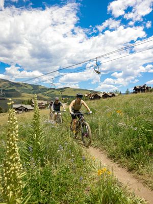 Image post by @skicrestedbutte on Instagram