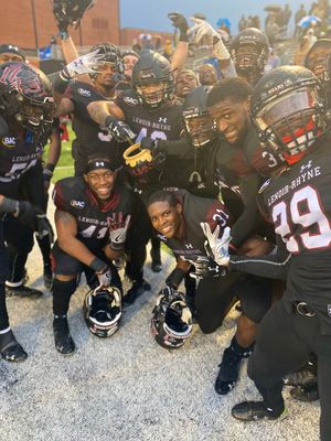 Image post by @LRBearsFootball on Twitter