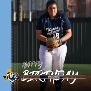 Image post by @etbu_softball on Instagram