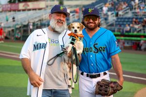 Image post by @everettaquasox on Instagram