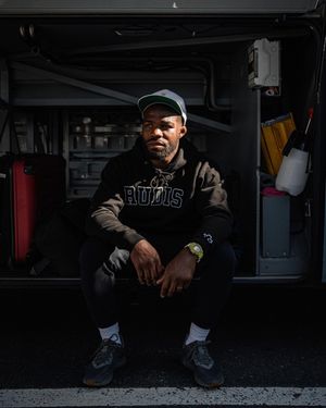 Image post by @alliseeisgold on Instagram