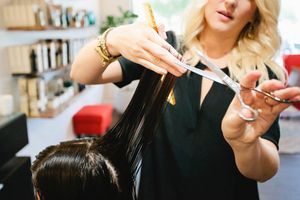 Image post by @gwynnemimssalon on Instagram