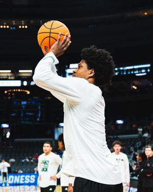 Image post by @caneshoops on Instagram