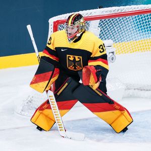 Image post by @goaliegearnerd on Instagram