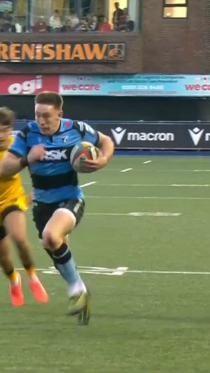 Video post by @FloRugby on Facebook