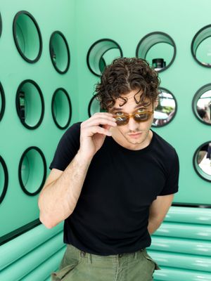 Image post by @people on Instagram
