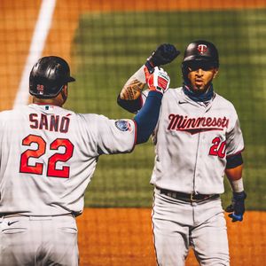 Image post by @twins on Instagram