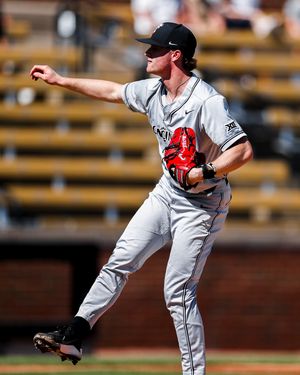 Image post by @gobearcatsbase on Instagram