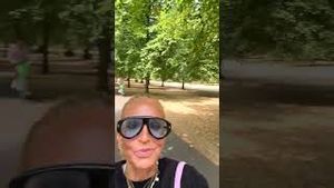 Video post by @shop.with.caroline on YouTube