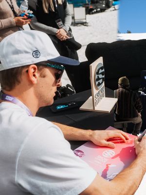 Image post by @lovesac on Instagram