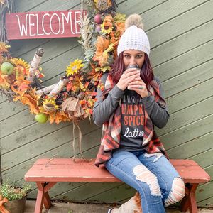 Image post by @shopfillyflair on Instagram