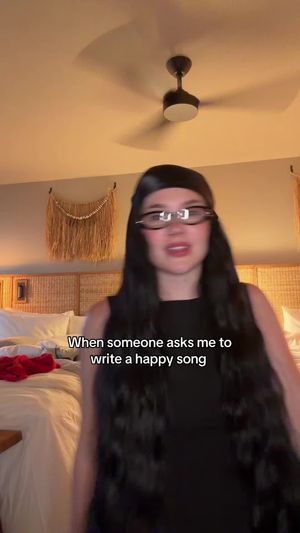 Video post by @laurenspencerspam on TikTok
