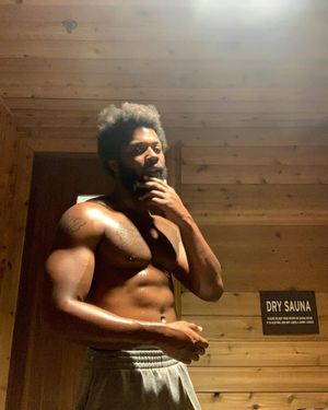 Image post by @sharveal on Instagram