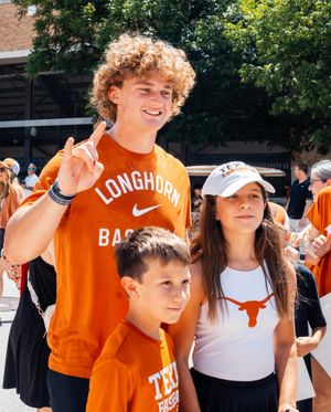 Image post by @texaslonghorns on Instagram