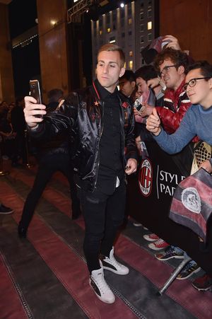 Image post by @DIESEL on Twitter