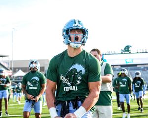 Image post by @greenwavefb on Instagram
