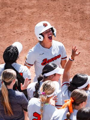 Image post by @beaversoftball on Instagram