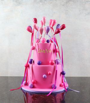 Image post by @rr_cakedesigners on Instagram