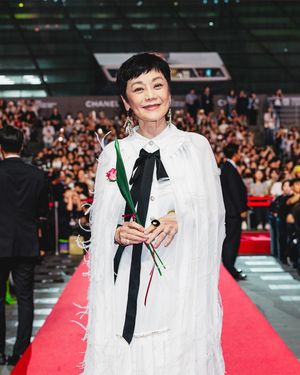 Image post by @harpersbazaarkorea on Instagram