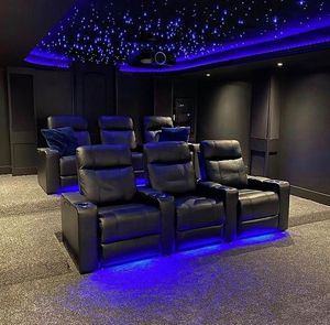 Image post by @valenciatheaterseating on Instagram