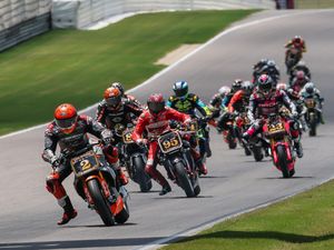 Image post by @motoamerica on Instagram