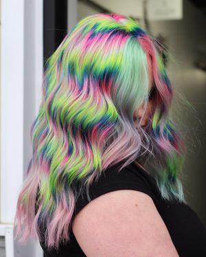 Image post by @pulpriothair on Instagram
