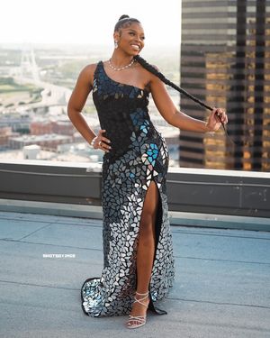 Image post by @shelomisanders on Instagram