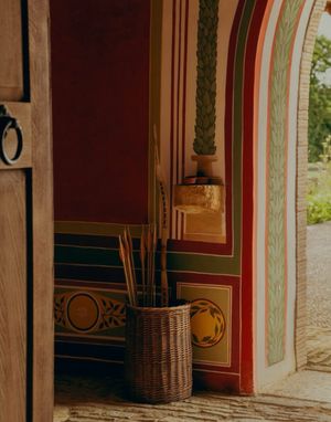 Image post by @_stay_inside on Instagram