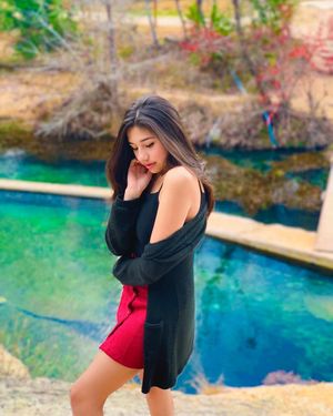 Image post by @itssarahgrace on Instagram