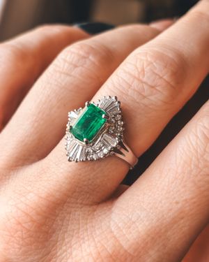 Image post by @maejeanvintage on Instagram