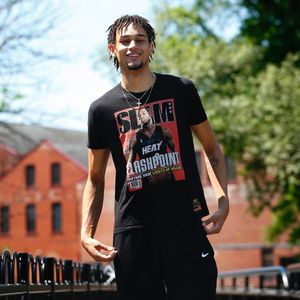 Image post by @derecklively on Instagram