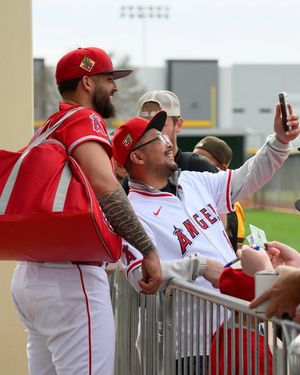 Image post by @AngelsBeisbol on Facebook