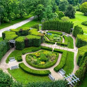 Image post by @ahs_gardening on Instagram