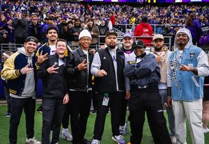 Image post by @uw_football on Instagram