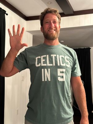 Image post by @stoolpresidente on Twitter