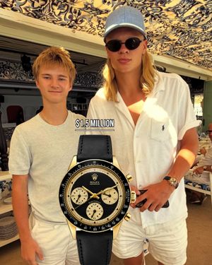 Image post by @celebwatchspotter on Instagram