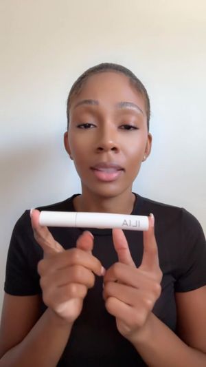 Video post by @liathelook on TikTok