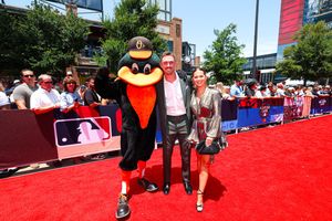 Image post by @OrioleBird on Twitter