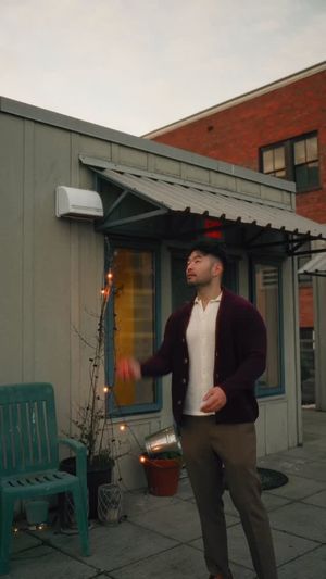 Video post by @modernizetailormade on Facebook