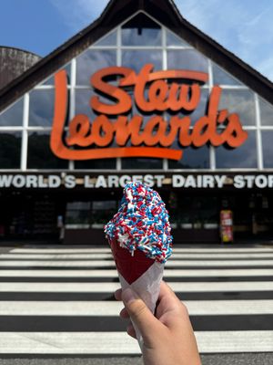 Image post by @stewleonards on Instagram